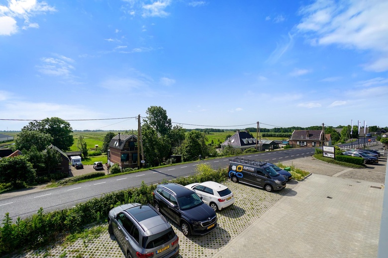BedrijfsruimteaanMiddelblok 136 d<br/> inGouderak BedrijfsruimteaanMiddelblok 136 d<br/> inGouderak