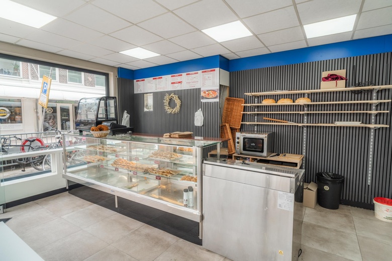 WinkelruimteaanGeneraal Cronjestraat 17 ZW<br/> inHaarlem WinkelruimteaanGeneraal Cronjestraat 17 ZW<br/> inHaarlem