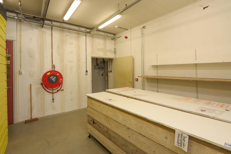 BedrijfsruimteaanOplagestraat 4<br/> inAlmere BedrijfsruimteaanOplagestraat 4<br/> inAlmere