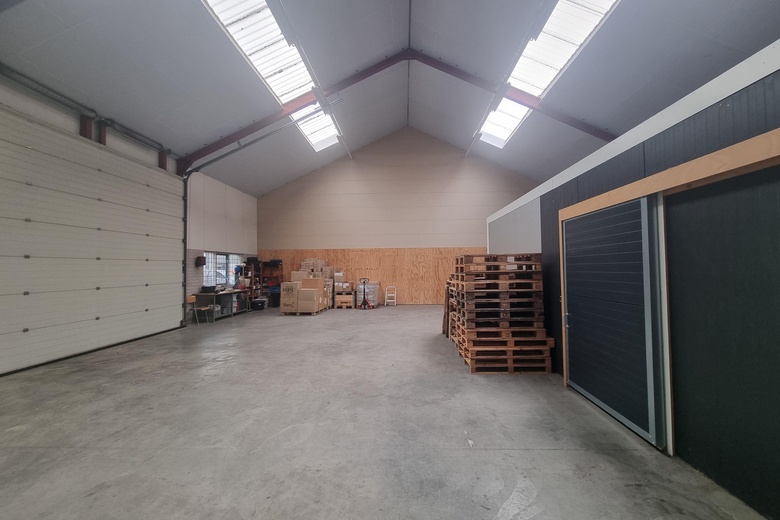 BedrijfsruimteaanIndustrieweg 21 a<br/> inVuren