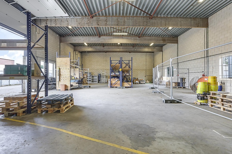 BedrijfsruimteaanNijverheidsweg 1<br/> inHengelo BedrijfsruimteaanNijverheidsweg 1<br/> inHengelo
