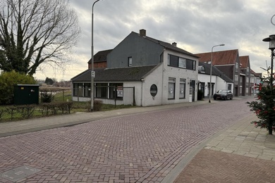 Bekijk foto 2 van Stationsweg 1