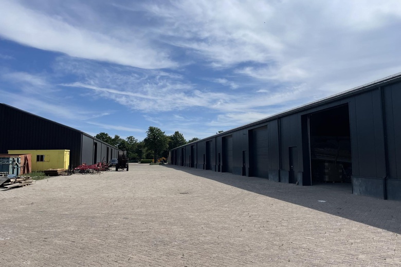 BedrijfsruimteaanRullen 15<br/> inNuenen BedrijfsruimteaanRullen 15<br/> inNuenen