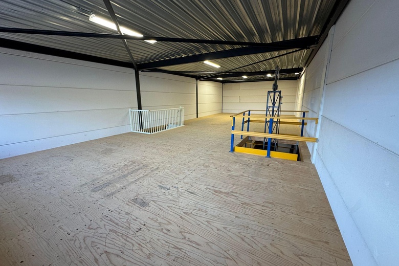 BedrijfsruimteaanKievitsven 64 E<br/> inRosmalen