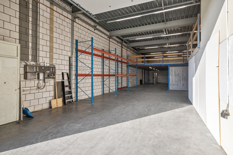 BedrijfsruimteaanRijnstraat 18 A<br/> inOss BedrijfsruimteaanRijnstraat 18 A<br/> inOss