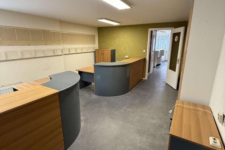 BedrijfsruimteaanEinsteinstraat 2<br/> inHillegom