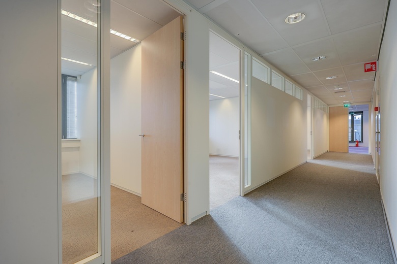 BedrijfsruimteaanVersterkerstraat 4<br/> inAlmere