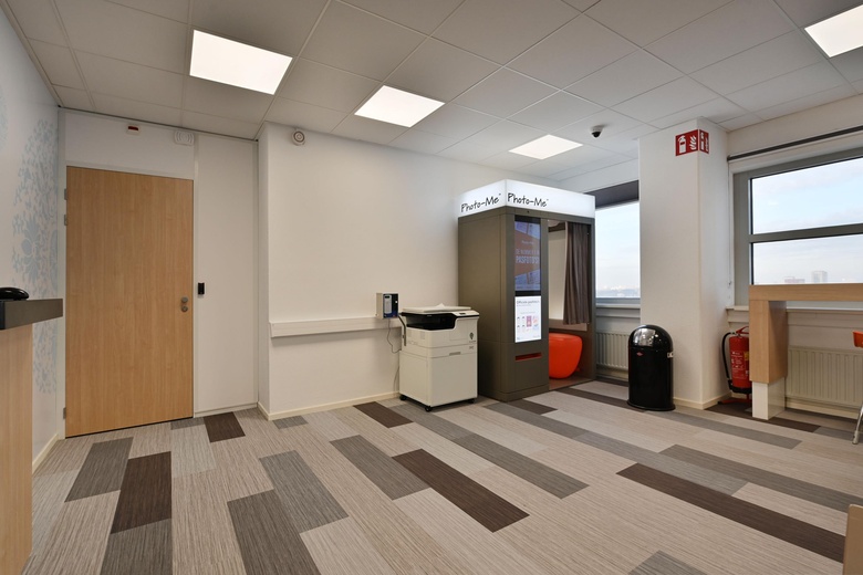 KantoorruimteaanMaanweg 174<br/> inDen Haag