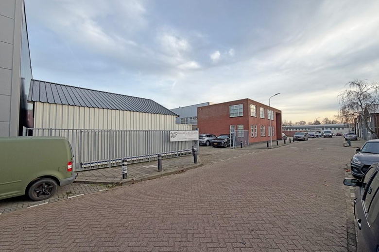 BedrijfsruimteaanLelystraat 17<br/> inSliedrecht