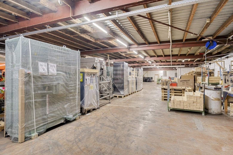 BedrijfsruimteaanSchouwslootweg 7<br/> inWaalwijk