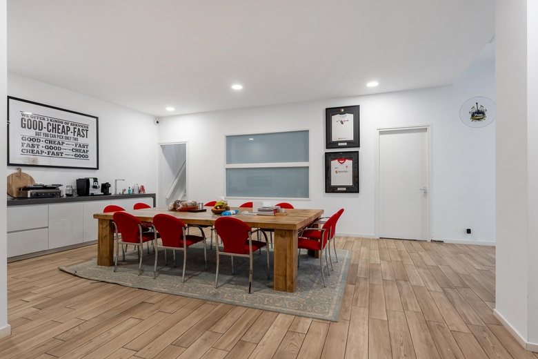 BedrijfsruimteaanKiotoweg 157<br/> inRotterdam