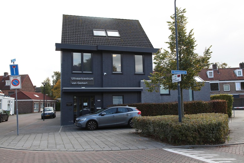 Bekijk foto 1 van Heuvelstraat 181