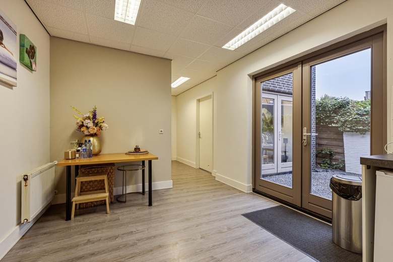 WinkelruimteaanRaadhuisstraat 108<br/> inHoogerheide WinkelruimteaanRaadhuisstraat 108<br/> inHoogerheide