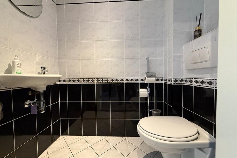 KantoorruimteaanBarneveldsestraat 21<br/> inRenswoude KantoorruimteaanBarneveldsestraat 21<br/> inRenswoude