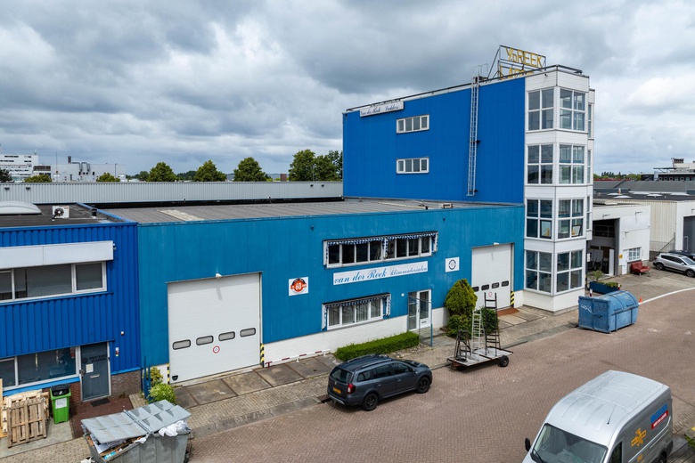 BedrijfsruimteaanGantelstraat 25<br/> inRotterdam BedrijfsruimteaanGantelstraat 25<br/> inRotterdam