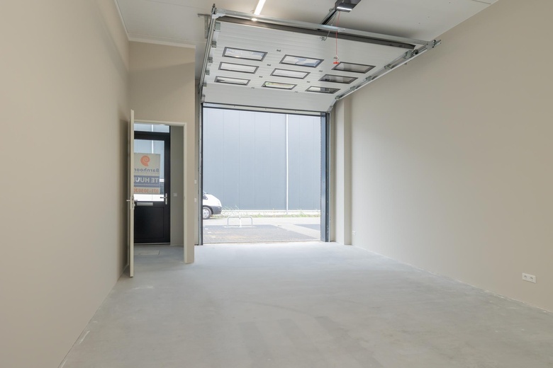 BedrijfsruimteaanCilinderweg 67<br/> inRoelofarendsveen