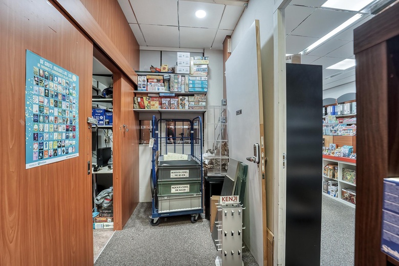 WinkelruimteaanSchoolstraat 68<br/> inVoorschoten WinkelruimteaanSchoolstraat 68<br/> inVoorschoten