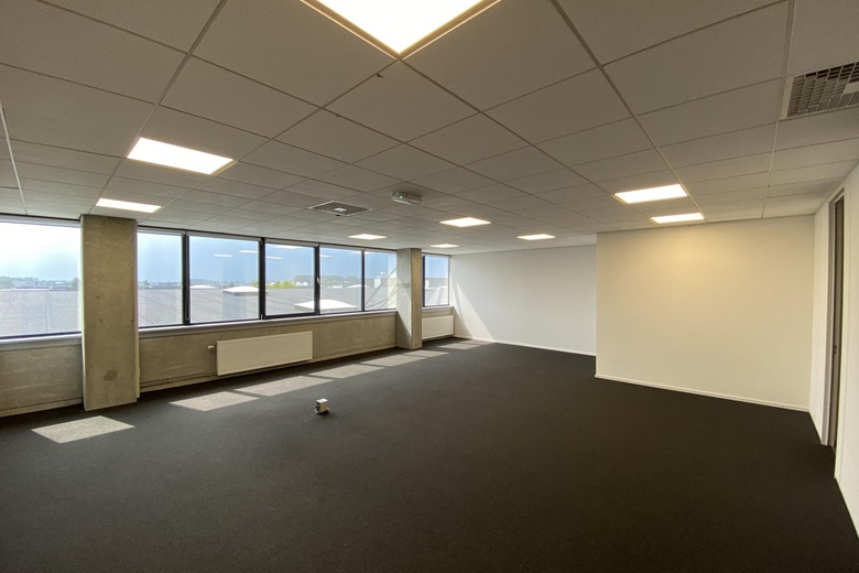 KantoorruimteaanRessenerbroek 26 d<br/> inHeteren KantoorruimteaanRessenerbroek 26 d<br/> inHeteren