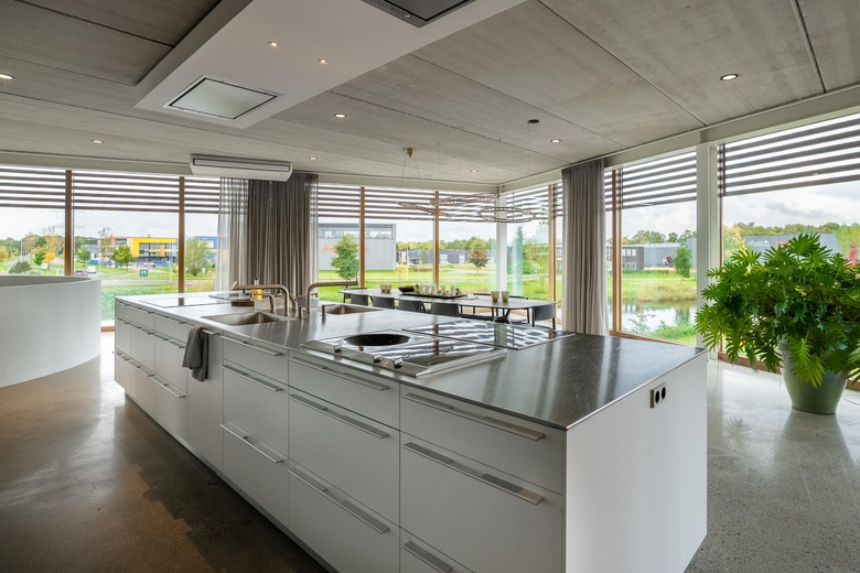 BedrijfsruimteaanRientjesoven 20<br/> inBorne BedrijfsruimteaanRientjesoven 20<br/> inBorne