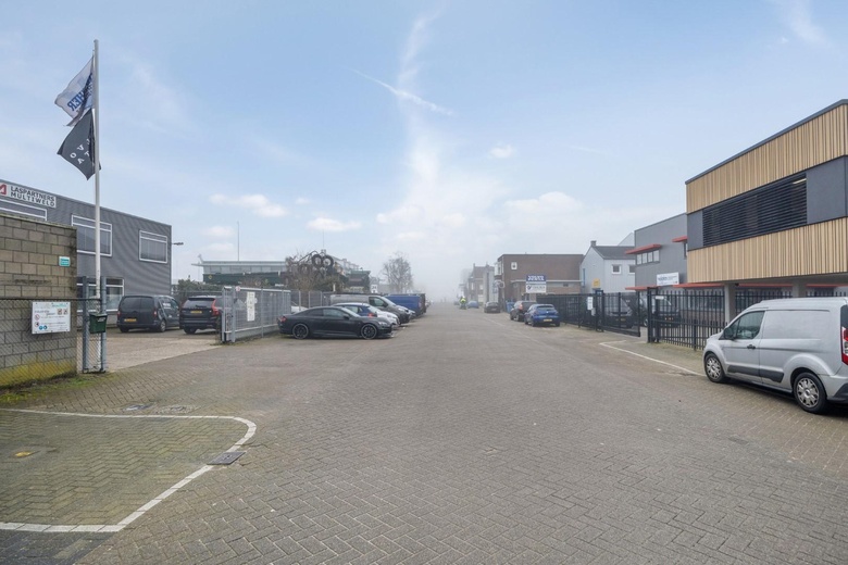 BedrijfsruimteaanIndustrieweg 20<br/> inSliedrecht BedrijfsruimteaanIndustrieweg 20<br/> inSliedrecht