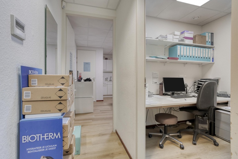 WinkelruimteaanBinnenweg 104<br/> inHeemstede