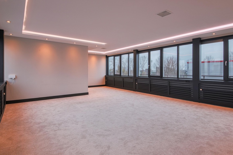 BedrijfsruimteaanSniep 77<br/> inDiemen