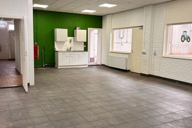 BedrijfsruimteaanBinnenhaven 28<br/> inEnschede BedrijfsruimteaanBinnenhaven 28<br/> inEnschede