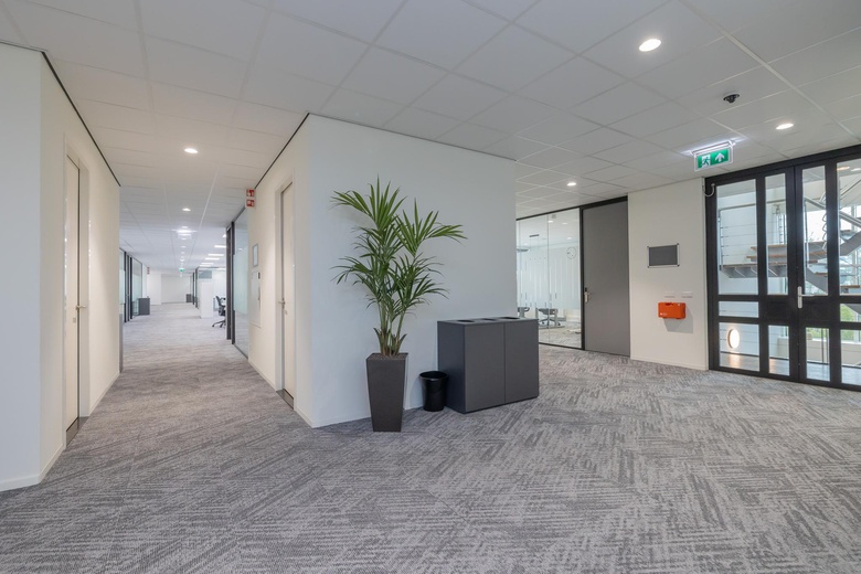 KantoorruimteaanMendelweg 32<br/> inLeiden KantoorruimteaanMendelweg 32<br/> inLeiden
