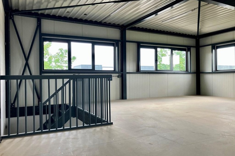 BedrijfsruimteaanLandauer 47<br/> inZeewolde BedrijfsruimteaanLandauer 47<br/> inZeewolde