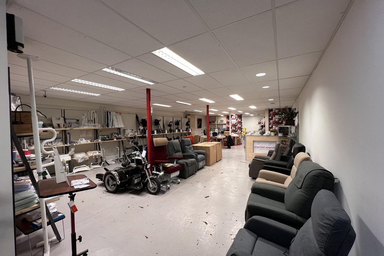 WinkelruimteaanStationsstraat 74<br/> inErmelo WinkelruimteaanStationsstraat 74<br/> inErmelo