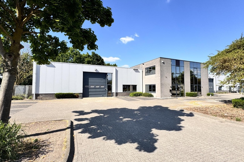 BedrijfsruimteaanRingweistraat 10<br/> inWaardenburg BedrijfsruimteaanRingweistraat 10<br/> inWaardenburg