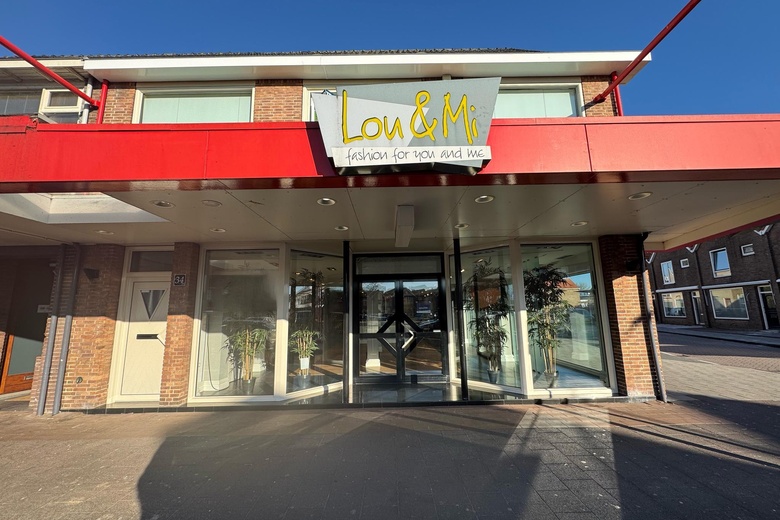 WinkelruimteaanBurgemeester van Baarstraat 34<br/> inVolendam WinkelruimteaanBurgemeester van Baarstraat 34<br/> inVolendam