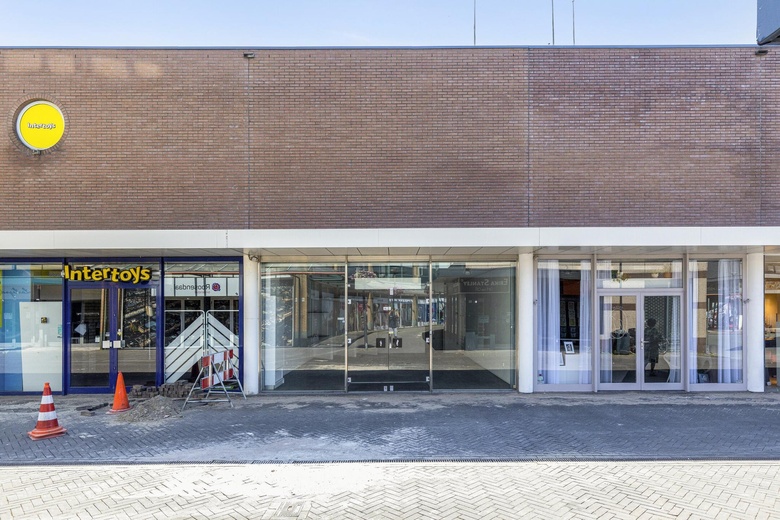 WinkelruimteaanRoselaarplein 17 - 31<br/> inRoosendaal