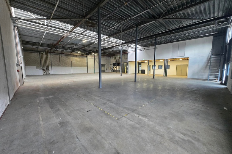 BedrijfsruimteaanEssebaan 43<br/> inCapelle aan den IJssel