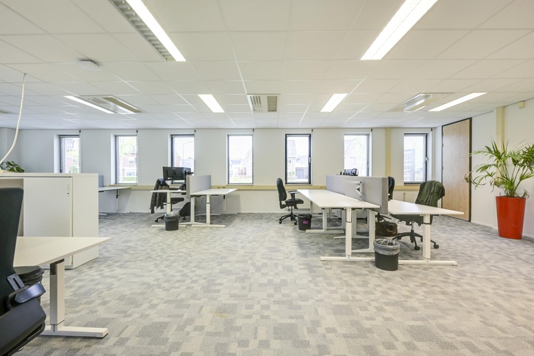 KantoorruimteaanHet Spoor 94<br/> inHouten KantoorruimteaanHet Spoor 94<br/> inHouten
