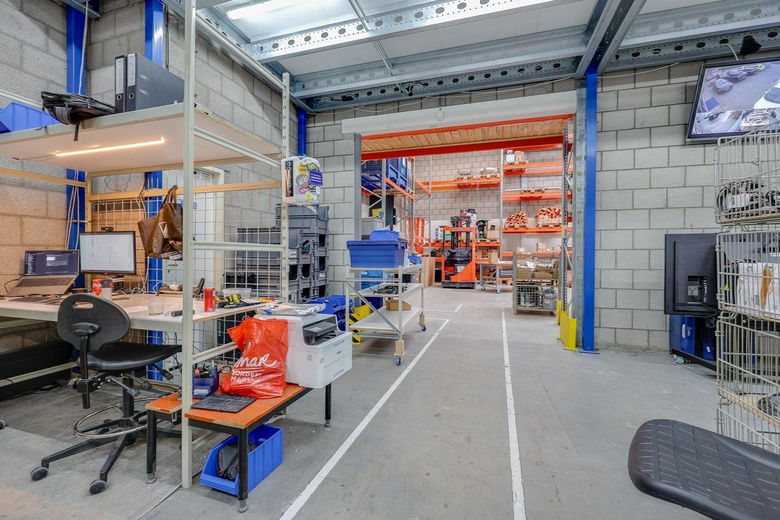 BedrijfsruimteaanAntennestraat 66<br/> inAlmere