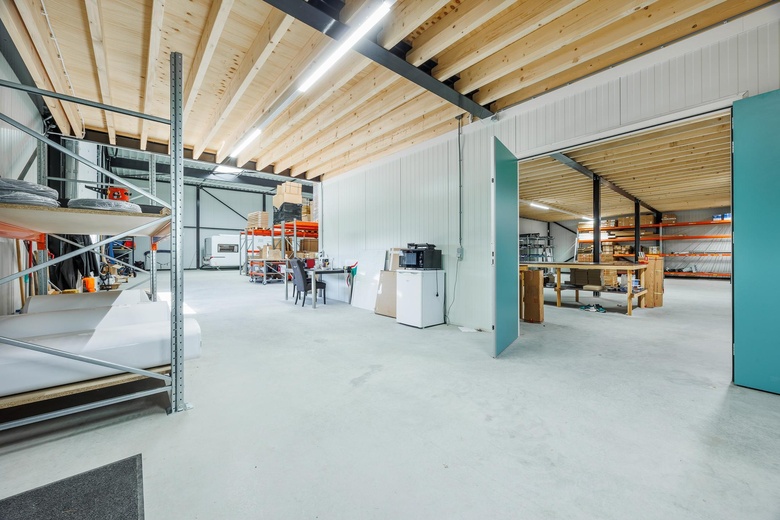 BedrijfsruimteaanDwarsvaartweg 6<br/> inLelystad BedrijfsruimteaanDwarsvaartweg 6<br/> inLelystad