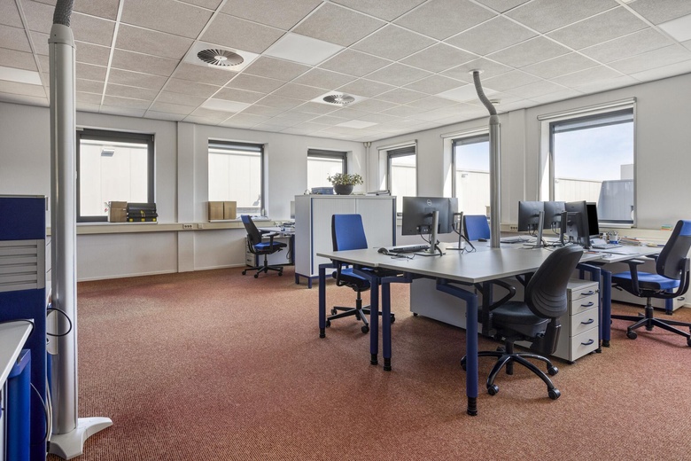 KantoorruimteaanSchutweg 15 a<br/> inWaalwijk KantoorruimteaanSchutweg 15 a<br/> inWaalwijk