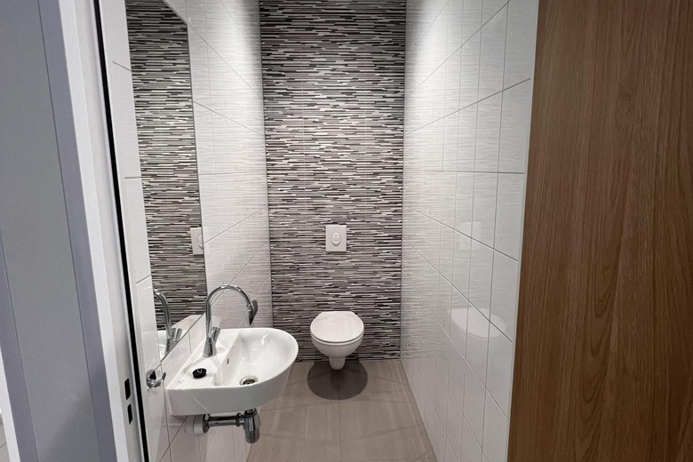 BedrijfsruimteaanKringloopweg 28<br/> inHendrik-Ido-Ambacht