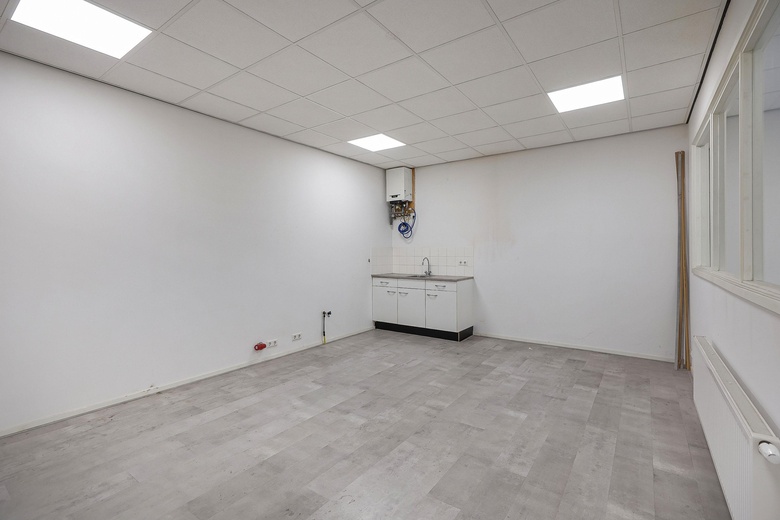 BedrijfsruimteaanAngstelpark 201<br/> inNieuwersluis