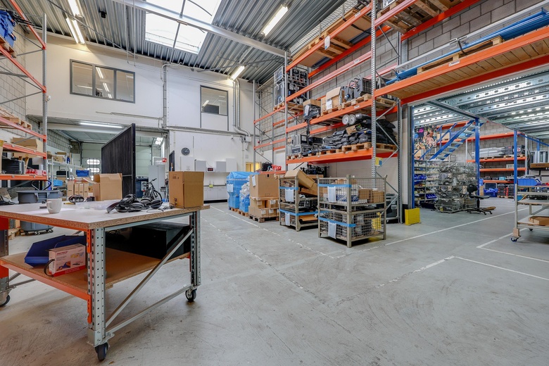 BedrijfsruimteaanAntennestraat 64<br/> inAlmere