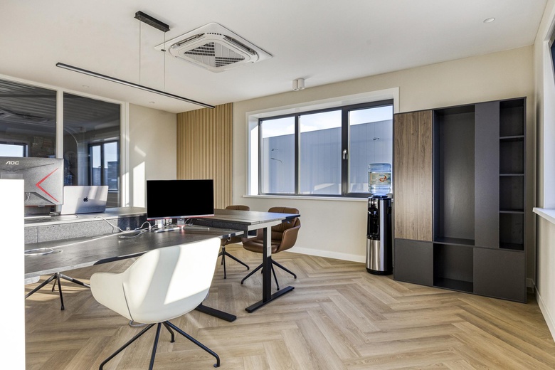 BedrijfsruimteaanMarconiweg 8 b<br/> inTholen