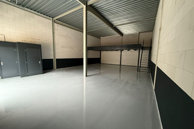 BedrijfsruimteaanBreedijk 15<br/> inHelmond BedrijfsruimteaanBreedijk 15<br/> inHelmond