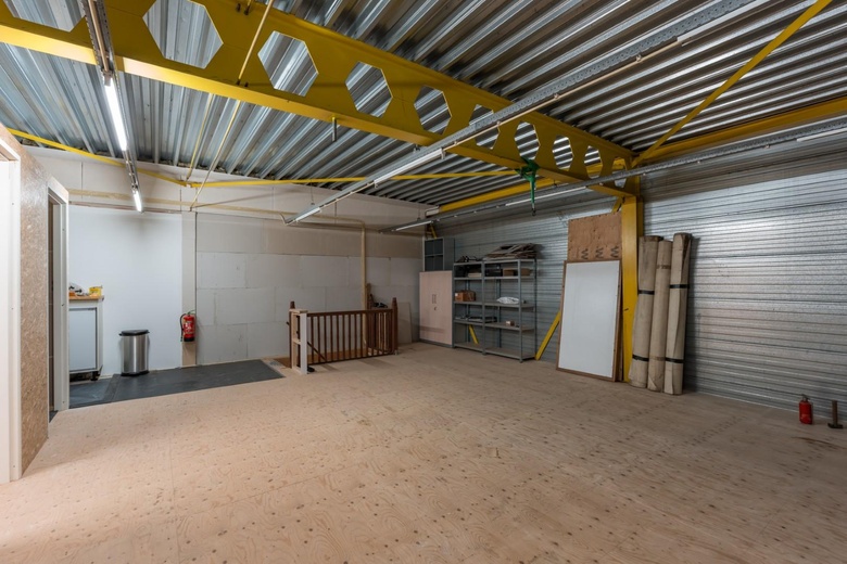 BedrijfsruimteaanWezelkoog 42<br/> inAlkmaar