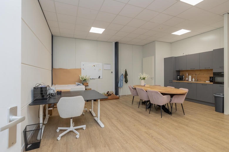 BedrijfsruimteaanCilinderweg 43 U19<br/> inRoelofarendsveen