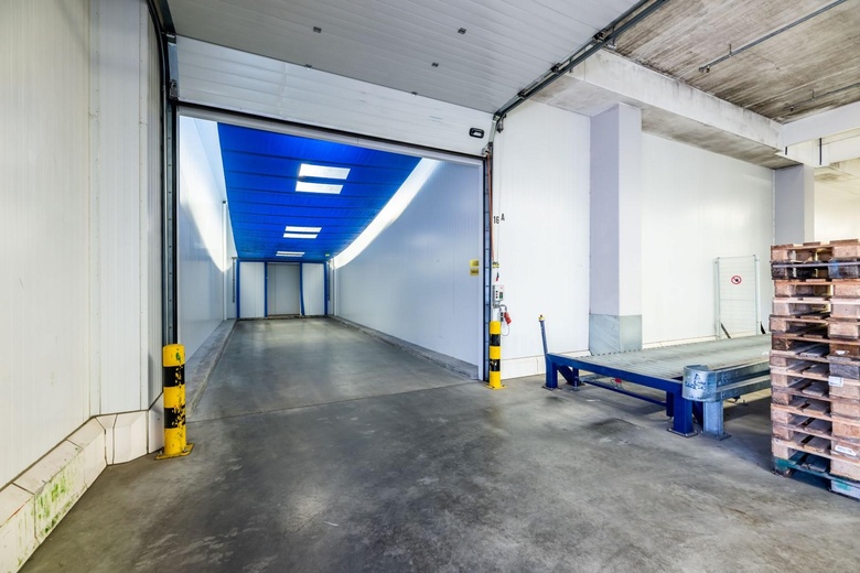 BedrijfsruimteaanSpoorlaan 12<br/> inBarendrecht BedrijfsruimteaanSpoorlaan 12<br/> inBarendrecht