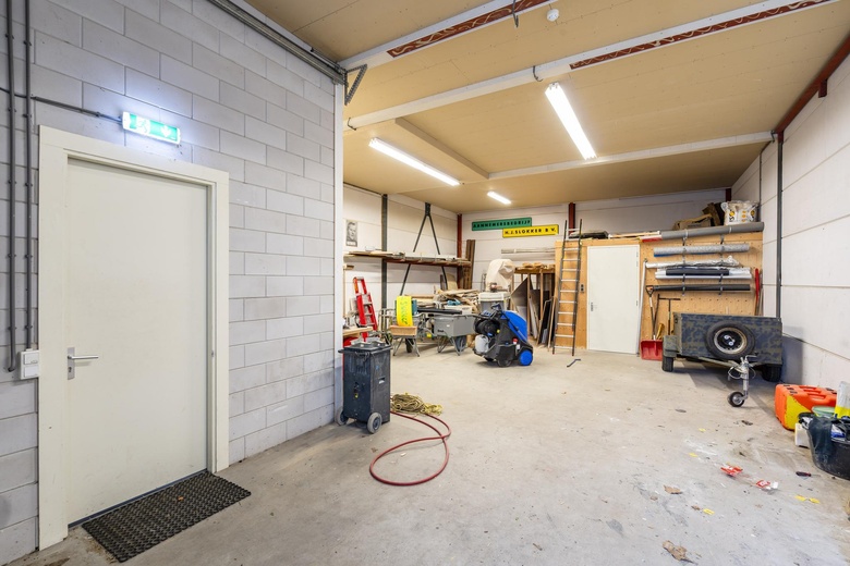 BedrijfsruimteaanAmbachtsweg 52 b<br/> inHuizen