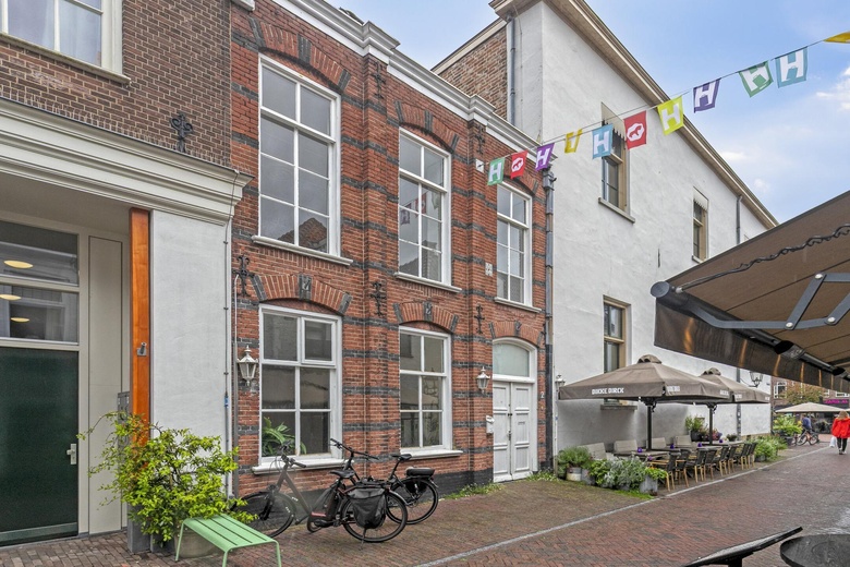 Bekijk foto 1 van Hondegatstraat 2 Bekijk foto 1 van Hondegatstraat 2