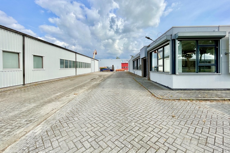 KantoorruimteaanRevisieweg 18<br/> inEmmeloord KantoorruimteaanRevisieweg 18<br/> inEmmeloord