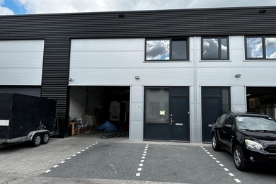 Bekijk foto 2 van Aluminiumstraat 10 Bekijk foto 2 van Aluminiumstraat 10
